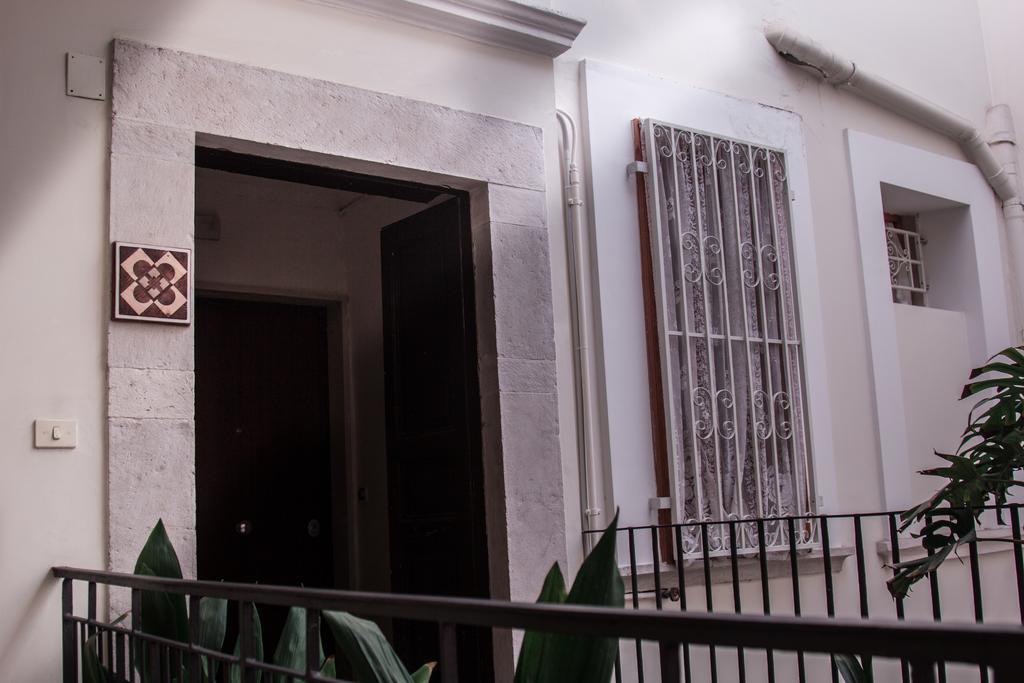 4 Camere A Трани Экстерьер фото