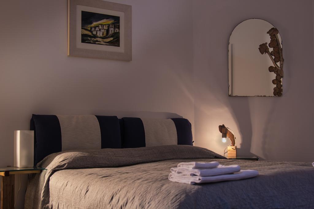4 Camere A Трани Номер фото