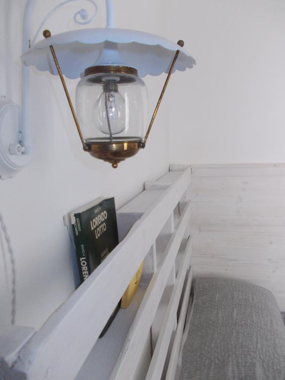 4 Camere A Трани Номер фото