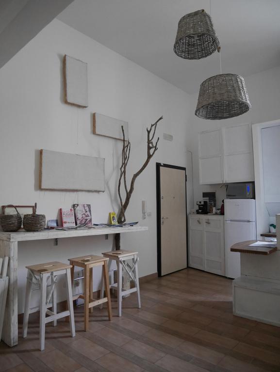 4 Camere A Трани Экстерьер фото